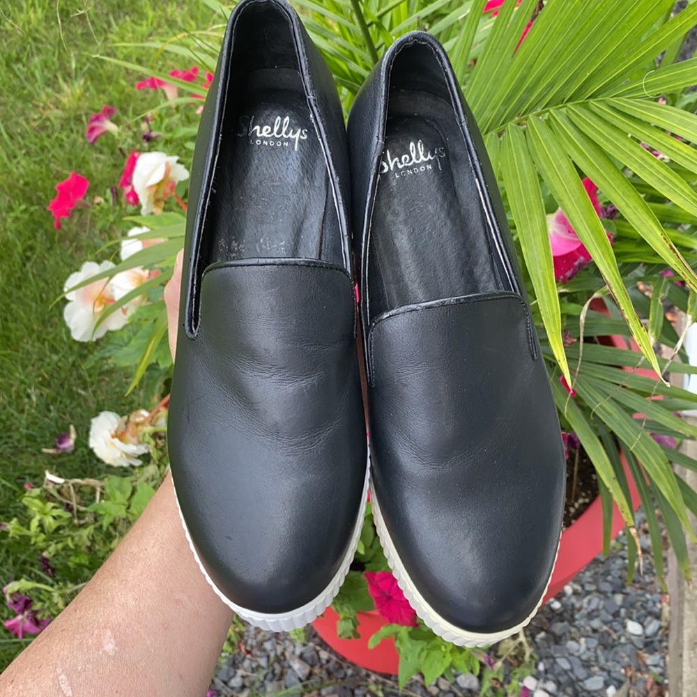 Shelly’s London shoes - Picture 3 of 13